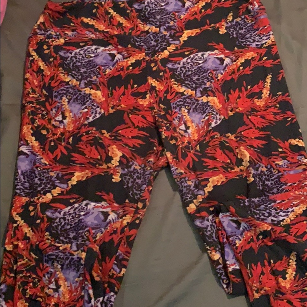 Lularoe leopard leggings